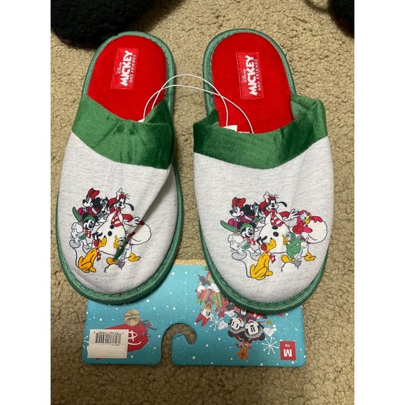 GroundUp Disney Mickey Mouse Christmas Slippers Medium 7-8 NEW - Picture 1 of 4